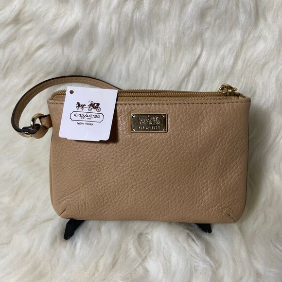 Coach Wristlet - Picture 1 of 8